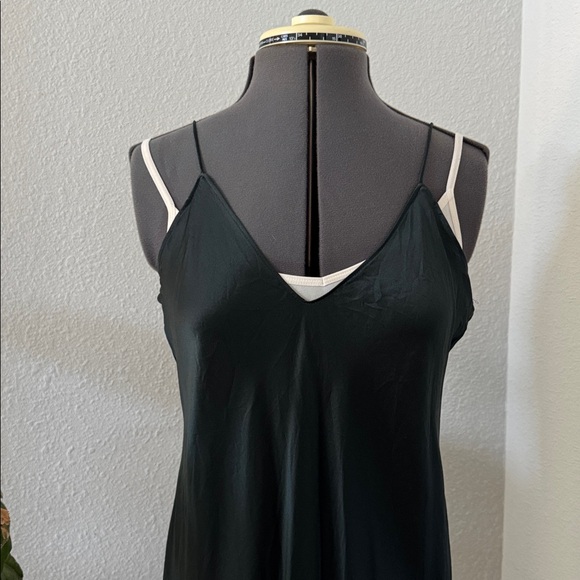 Bliss silk dress - Picture 5 of 9